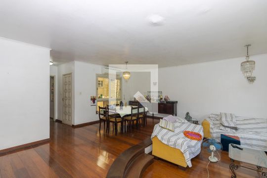 Sala de casa à venda com 3 quartos, 215m² em Sarandi, Porto Alegre
