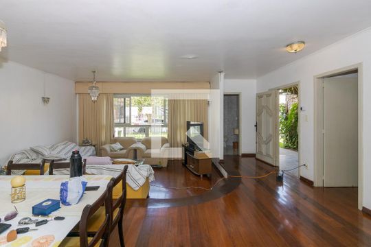 Sala de casa à venda com 3 quartos, 215m² em Sarandi, Porto Alegre