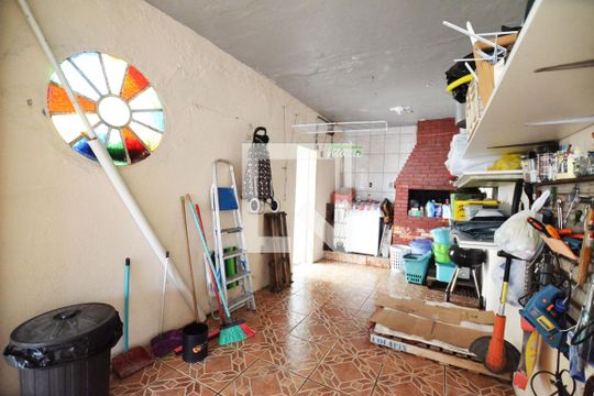 Garagem para 2 Carros Coberta com Espaço Gourmet de casa à venda com 5 quartos, 200m² em Vila Joao Pessoa, Porto Alegre