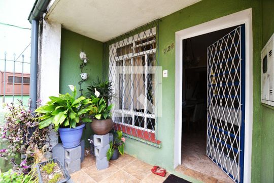 Entrada de casa à venda com 5 quartos, 200m² em Vila Joao Pessoa, Porto Alegre
