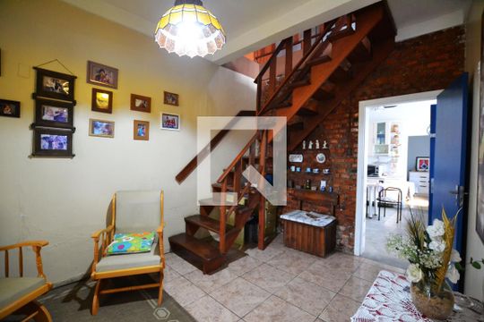 Sala Dois Ambientes de casa à venda com 5 quartos, 200m² em Vila Joao Pessoa, Porto Alegre
