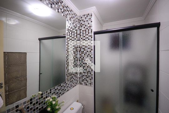 Banheiro Social de apartamento para alugar com 2 quartos, 69m² em Jardim São Savério, São Paulo