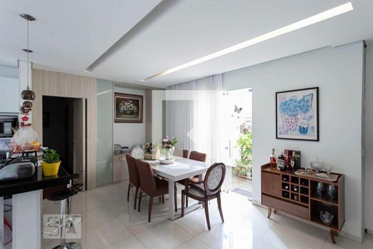 Casa à venda com 5 quartos, 523m² em Nova Floresta, Belo Horizonte