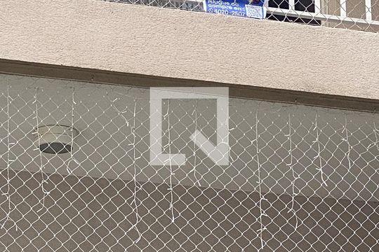 Fachada de apartamento para alugar com 2 quartos, 72m² em Jardim Tupanci, Barueri