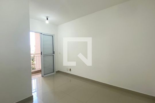 Suíte 1 de apartamento para alugar com 2 quartos, 72m² em Jardim Tupanci, Barueri
