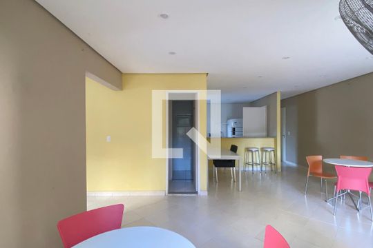 Salão de Festas de apartamento para alugar com 2 quartos, 72m² em Jardim Tupanci, Barueri