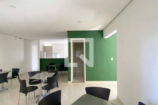 Salão de Festas de apartamento para alugar com 2 quartos, 72m² em Jardim Tupanci, Barueri