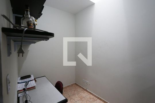 Escritório de casa à venda com 4 quartos, 160m² em Vila Talarico, São Paulo