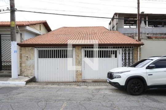 Fachada de casa à venda com 4 quartos, 160m² em Vila Talarico, São Paulo