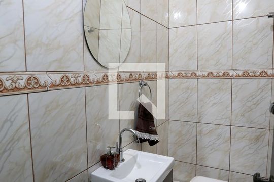 Lavabo de casa à venda com 4 quartos, 160m² em Vila Talarico, São Paulo