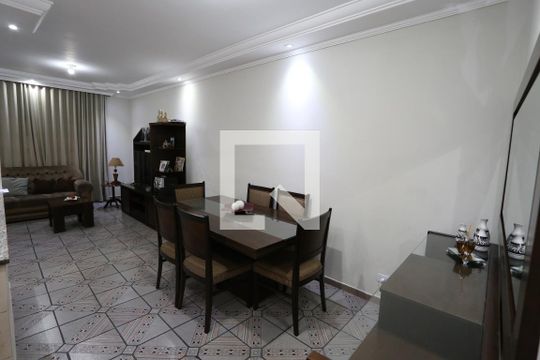 Casa à venda com 4 quartos, 160m² em Vila Talarico, São Paulo