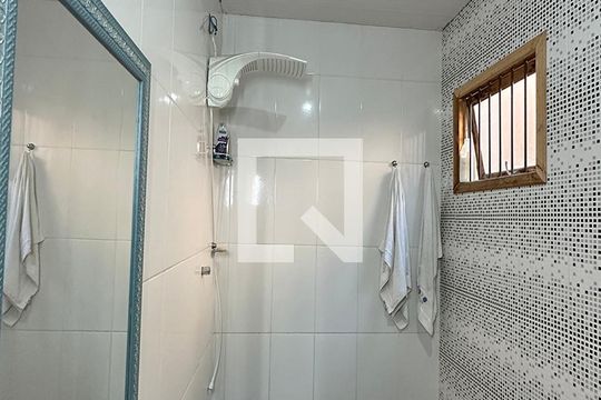 Banheiro da Suíte de casa à venda com 3 quartos, 120m² em Feitoria, São Leopoldo