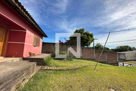 Área Externa de casa à venda com 3 quartos, 120m² em Feitoria, São Leopoldo