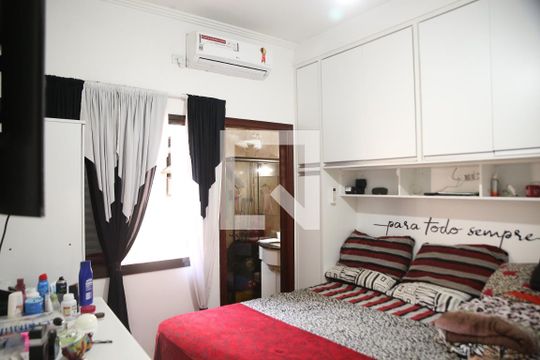 Quarto 2 - Suíte de casa para alugar com 2 quartos, 75m² em Vila Tupi, Praia Grande
