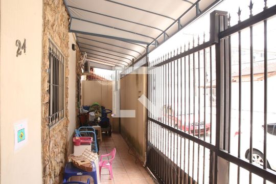 Quintal de casa para alugar com 2 quartos, 75m² em Vila Tupi, Praia Grande