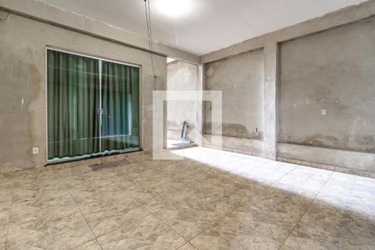 Casa 2 - Garagem de casa à venda com 6 quartos, 210m² em Goiânia, Belo Horizonte