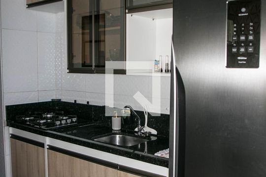Cozinha de apartamento para alugar com 2 quartos, 52m² em Parque Bela Vista, Salvador