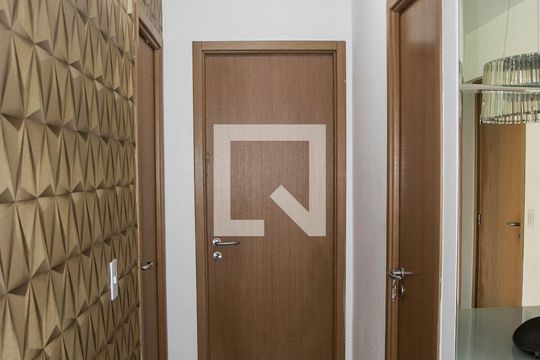 Corredor de apartamento para alugar com 2 quartos, 52m² em Parque Bela Vista, Salvador