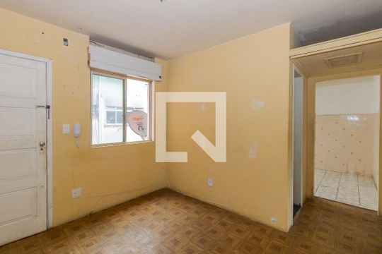 Apartamento à venda com 2 quartos, 46m² em Rubem Berta, Porto Alegre