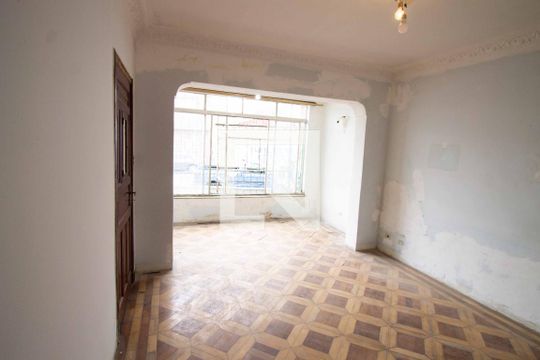 Sala de casa para alugar com 4 quartos, 200m² em Vila Bertioga, São Paulo
