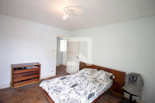 Quarto 3 de casa para alugar com 4 quartos, 200m² em Vila Bertioga, São Paulo