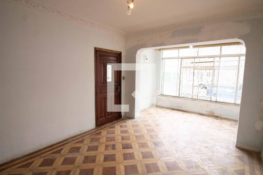 Casa para alugar com 4 quartos, 200m² em Vila Bertioga, São Paulo