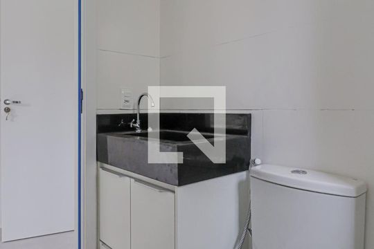 Banheiro do Quarto 2 Suíte de apartamento para alugar com 2 quartos, 55m² em Santo Antônio, Belo Horizonte