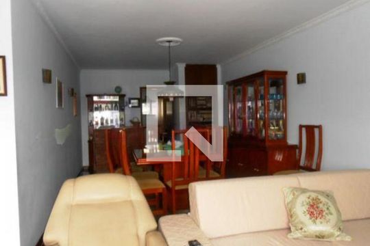 Casa à venda com 4 quartos, 380m² em Jardim da Gloria, São Paulo