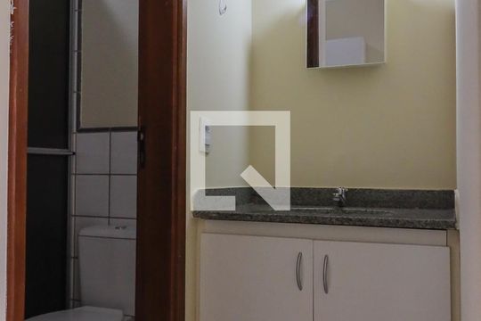 Banheiro de kitnet/studio para alugar com 1 quarto, 25m² em Nova Aliança, Ribeirão Preto