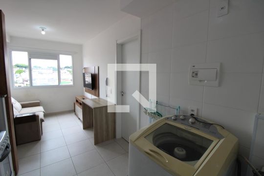 Sala/Cozinha de apartamento para alugar com 1 quarto, 28m² em Vila Ema, São Paulo