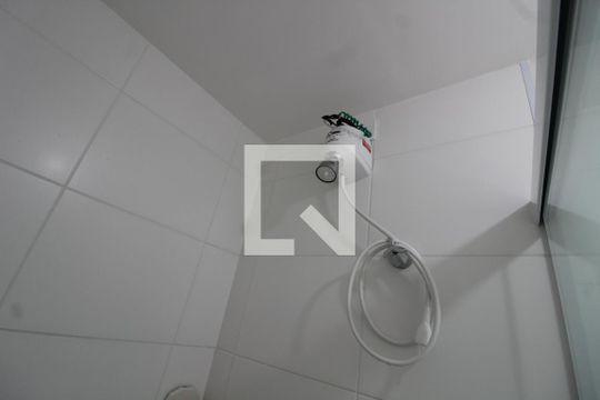 Banheiro de apartamento para alugar com 1 quarto, 28m² em Vila Ema, São Paulo