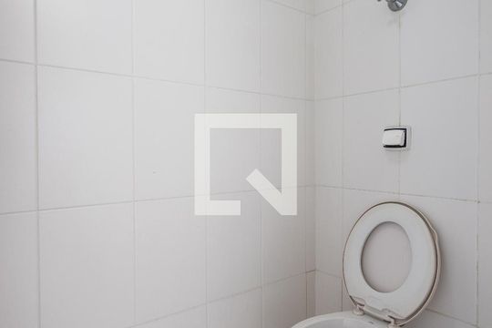 Área de Serviço - Banheiro de apartamento para alugar com 2 quartos, 80m² em Pinheiros, São Paulo