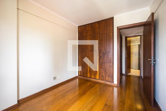 Quarto  de apartamento para alugar com 2 quartos, 80m² em Pinheiros, São Paulo