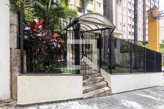 Fachada de apartamento para alugar com 2 quartos, 80m² em Pinheiros, São Paulo