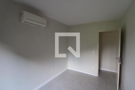 Quarto 2 de apartamento para alugar com 2 quartos, 50m² em Colubande, São Gonçalo