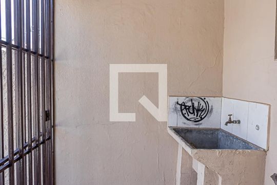 Área de Serviço de casa para alugar com 1 quarto, 50m² em Vila Cavaton, São Paulo