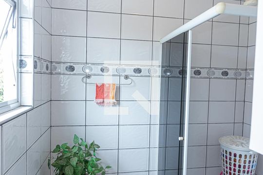Banheiro Social de casa para alugar com 4 quartos, 600m² em Vila Zulmira, São Paulo