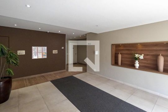 Hall social de apartamento à venda com 2 quartos, 62m² em Vila Endres, Guarulhos