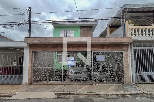 Fachada de casa à venda com 3 quartos, 200m² em Vila das Merces, São Paulo