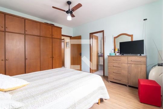 Suíte de casa à venda com 3 quartos, 200m² em Vila das Merces, São Paulo