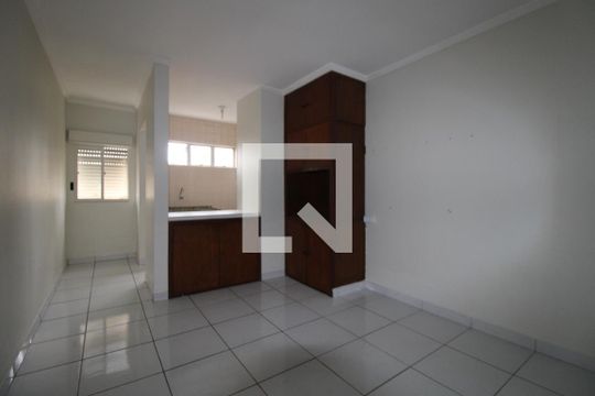 Kitnet/Studio para alugar com 1 quarto, 45m² em Centro, Campinas