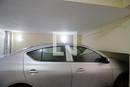 Garagem de casa à venda com 3 quartos, 147m² em Vila Sonia, São Paulo