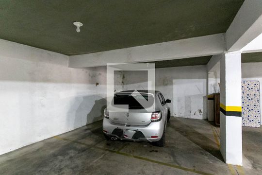 Garagem de apartamento para alugar com 2 quartos, 64m² em Castelo, Belo Horizonte