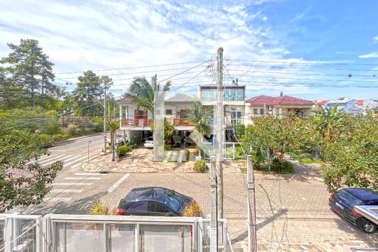 Vista de casa à venda com 3 quartos, 139m² em Hípica, Porto Alegre