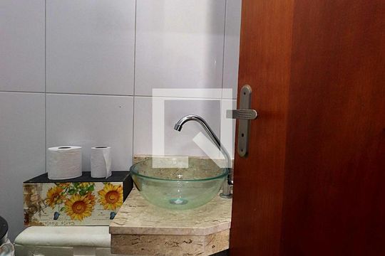 Banheiro - Área de Serviço de apartamento à venda com 2 quartos, 110m² em Vila Metalúrgica, Santo André