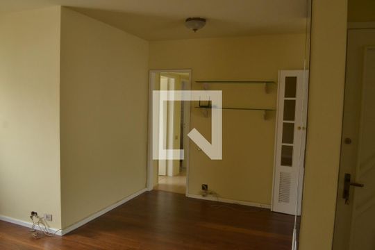 Sala de apartamento à venda com 2 quartos, 85m² em Icaraí, Niterói