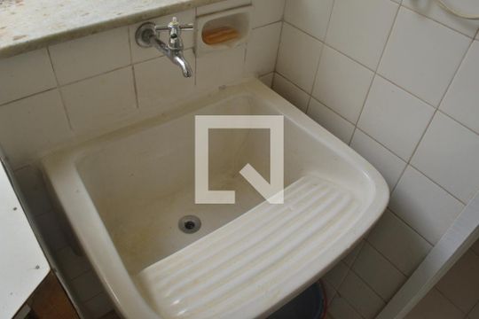 Lavanderia (Torneira) de apartamento à venda com 2 quartos, 85m² em Icaraí, Niterói
