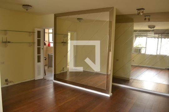 Sala de apartamento à venda com 2 quartos, 85m² em Icaraí, Niterói