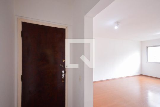 Hall de Entrada de apartamento à venda com 2 quartos, 109m² em Vila Buarque, São Paulo