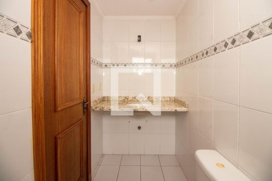 Banheiro da Suíte 1 de apartamento para alugar com 3 quartos, 240m² em São João, Porto Alegre